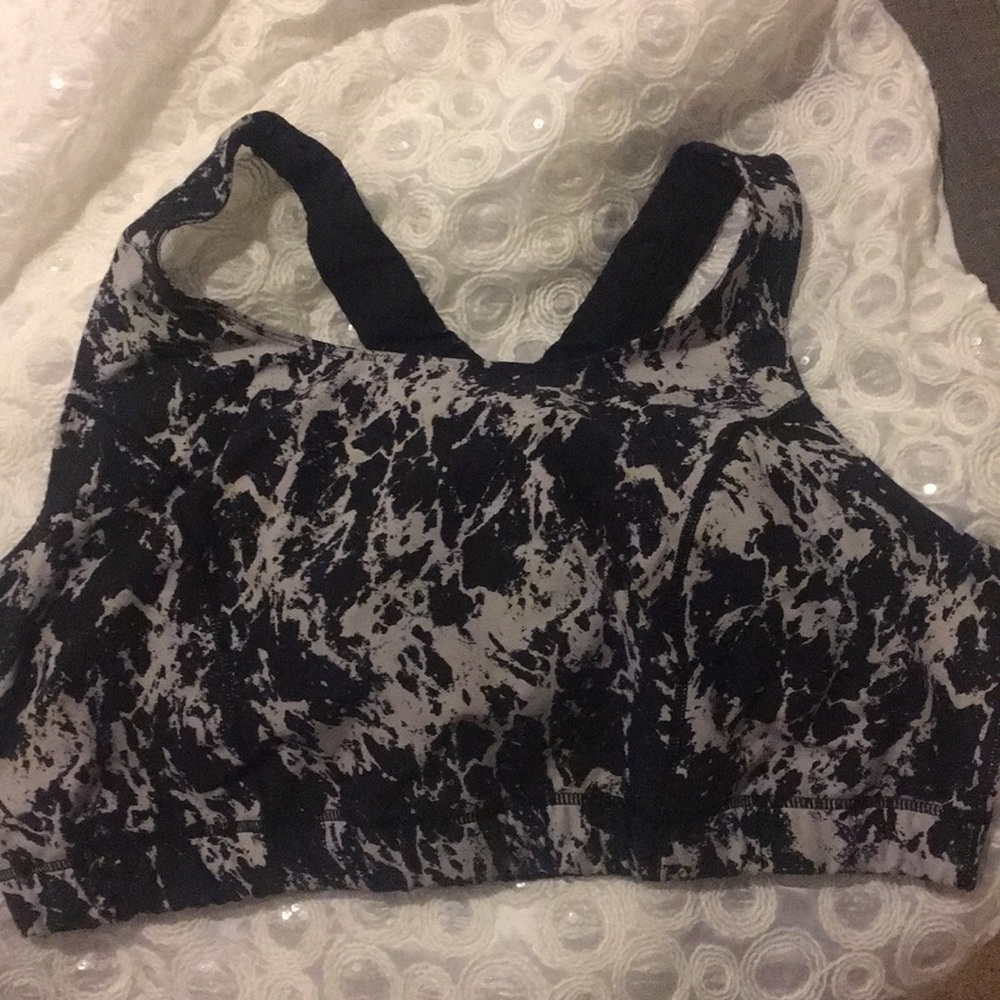 Torrid Sports Bra Size 4
